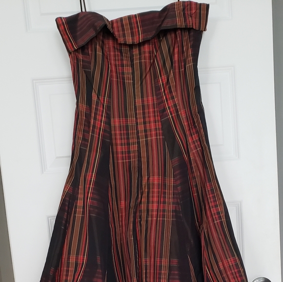Zara Basic strapless dress with crinoline - Picture 1 of 6